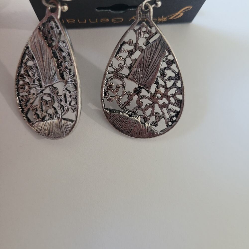 G By Gennaro Silver Tone Dangle Earrings NWT - Picture 4 of 4